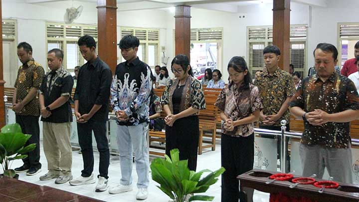 gallery kegiatan, Peneguhan Komisi Multimedia GKJ Baki, Komisi Multimedia, gereja kristen jawa, gkj, gkj baki, gereja kristen jawa baki, baki, sukoharjo, gkj klasis sukoharjo, klasis sukoharjo, klasis, sinode gkj, sinode 